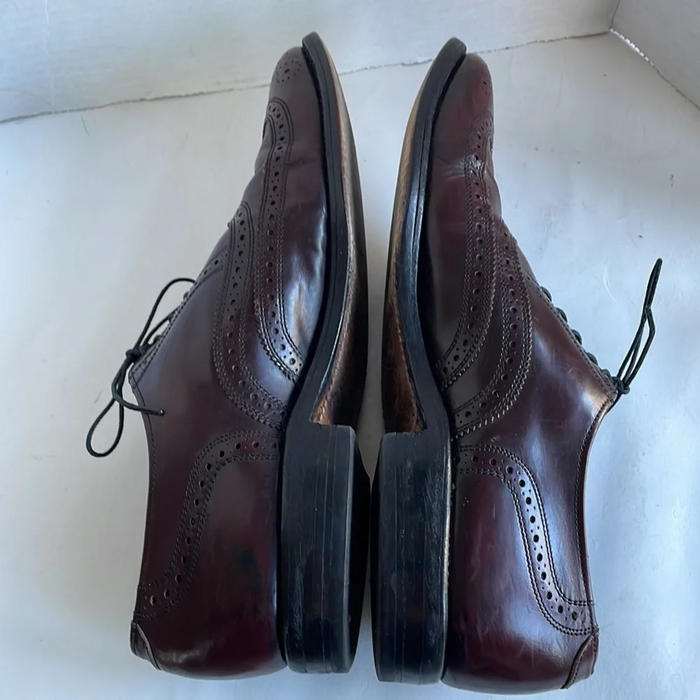 Allen Edmonds questions leave